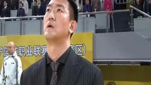 杜兰特奋力拼搏难救布克14分，兰德尔砍下25+6+8，森林狼大胜太阳